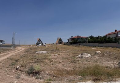 SARIOĞLU EMLAK’TAN KİRAZLI BAHÇE VİLLALARI YANINDA SATILIK ARSA